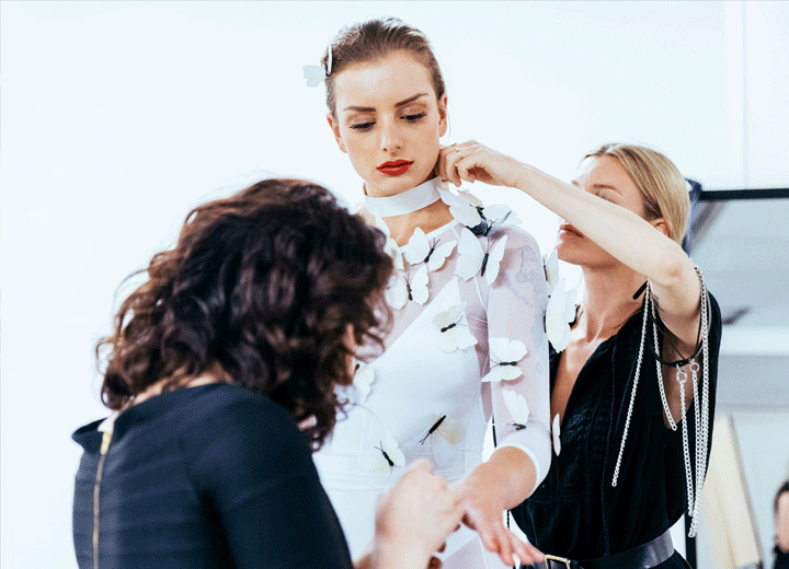 Hospitality Hostess voor Sensation door Models at Work Models at Work